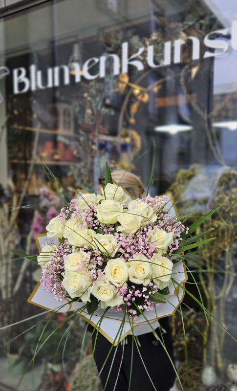 Beautiful flower arrangement 6